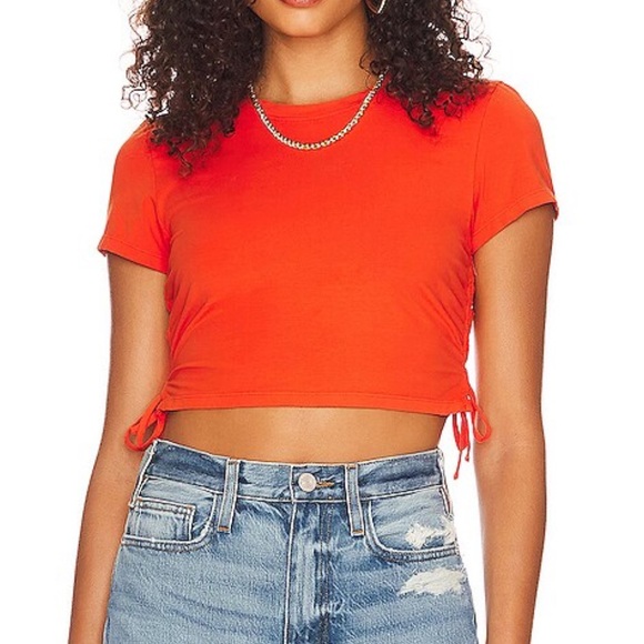 Lita by Ciara Tops - LITA by Ciara Crop Tee